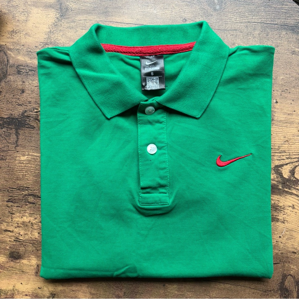 Vintage Nike Embroidered Swoosh Logo Chest Polo